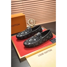 Louis Vuitton Low Shoes